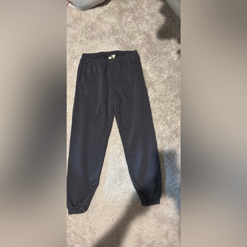 Universal Threads Sweats - Picture 2 of 2